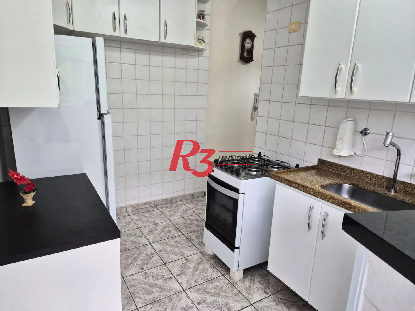 Apartamento com 2 dormitórios à venda, 70 m² por R$ 400.000,00 - Itararé - São Vicente/SP