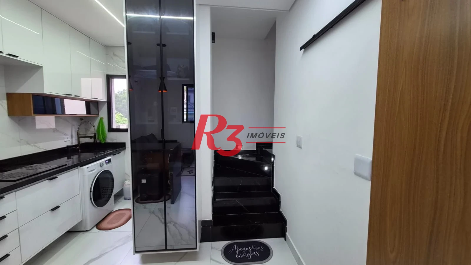 Village com 2 dormitórios para alugar, 80 m² por R$ 4.000,00/mês - Marapé - Santos/SP