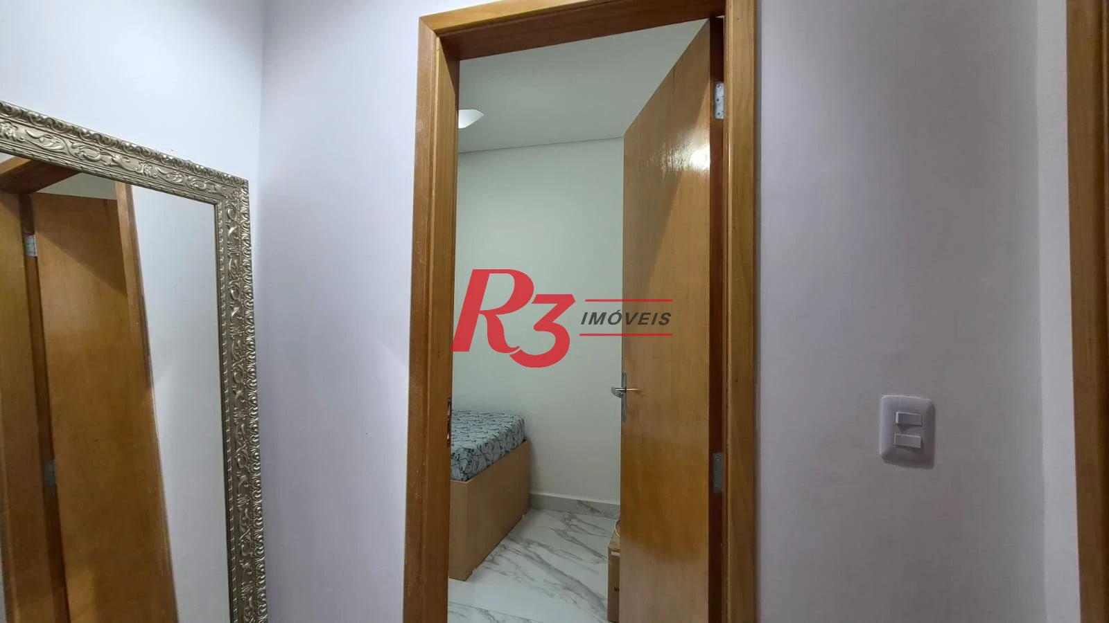 Village com 2 dormitórios para alugar, 80 m² por R$ 4.000,00/mês - Marapé - Santos/SP