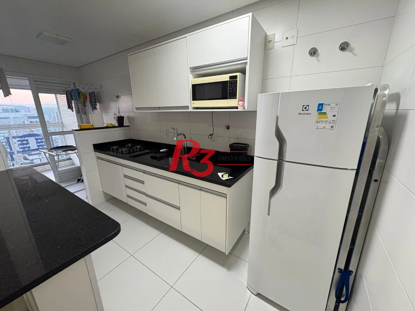 Apartamento com 1 dormitório para alugar, 54 m² por R$ 5.800,00/mês - Embaré - Santos/SP