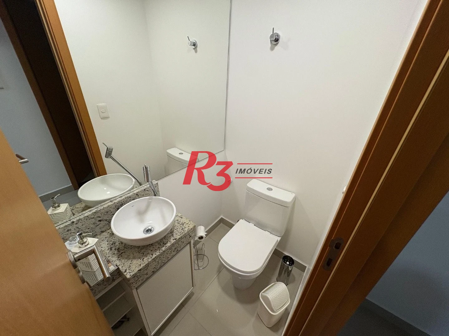 Apartamento com 1 dormitório para alugar, 54 m² por R$ 5.800,00/mês - Embaré - Santos/SP