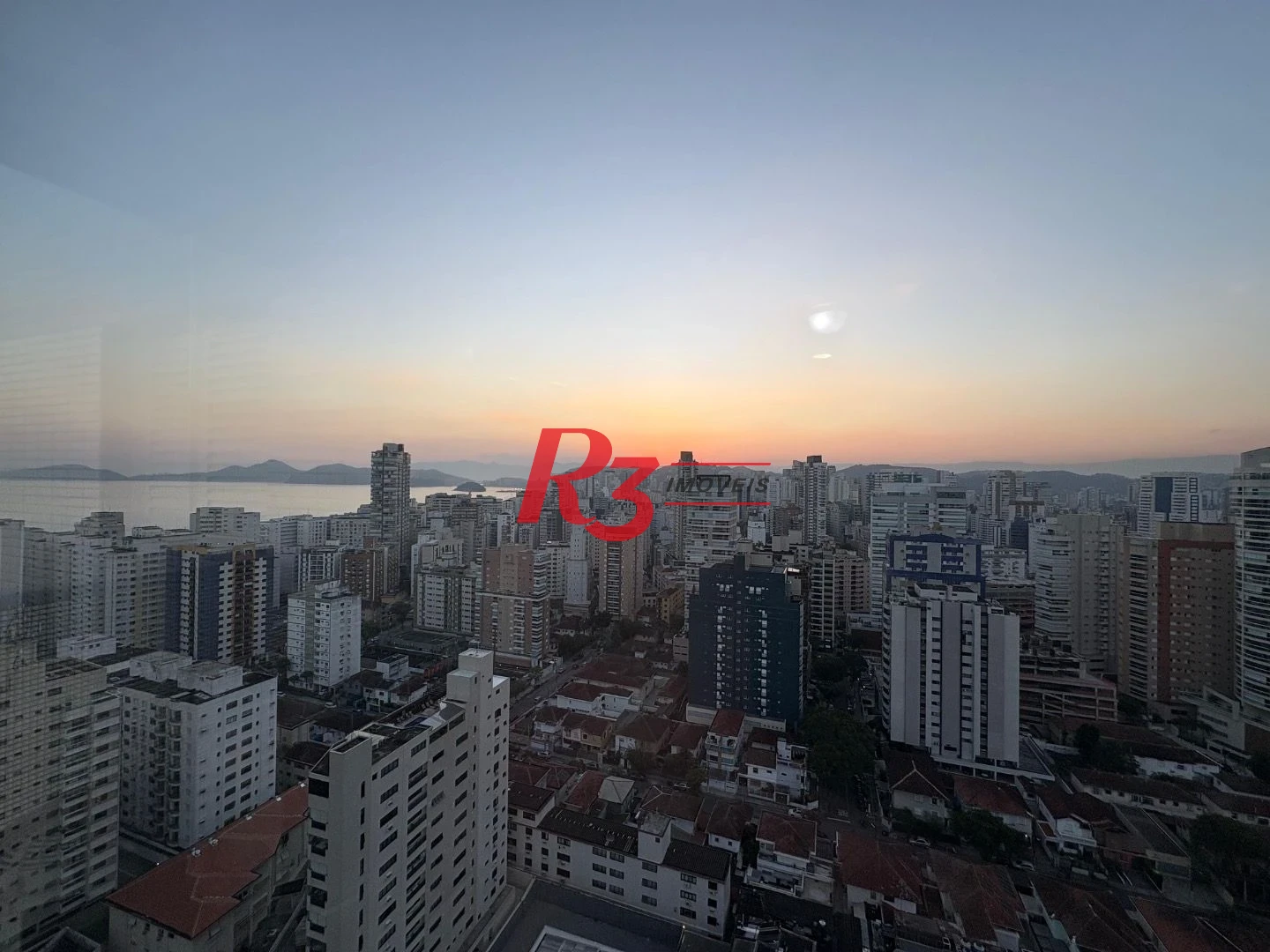 Apartamento com 1 dormitório para alugar, 54 m² por R$ 5.800,00/mês - Embaré - Santos/SP