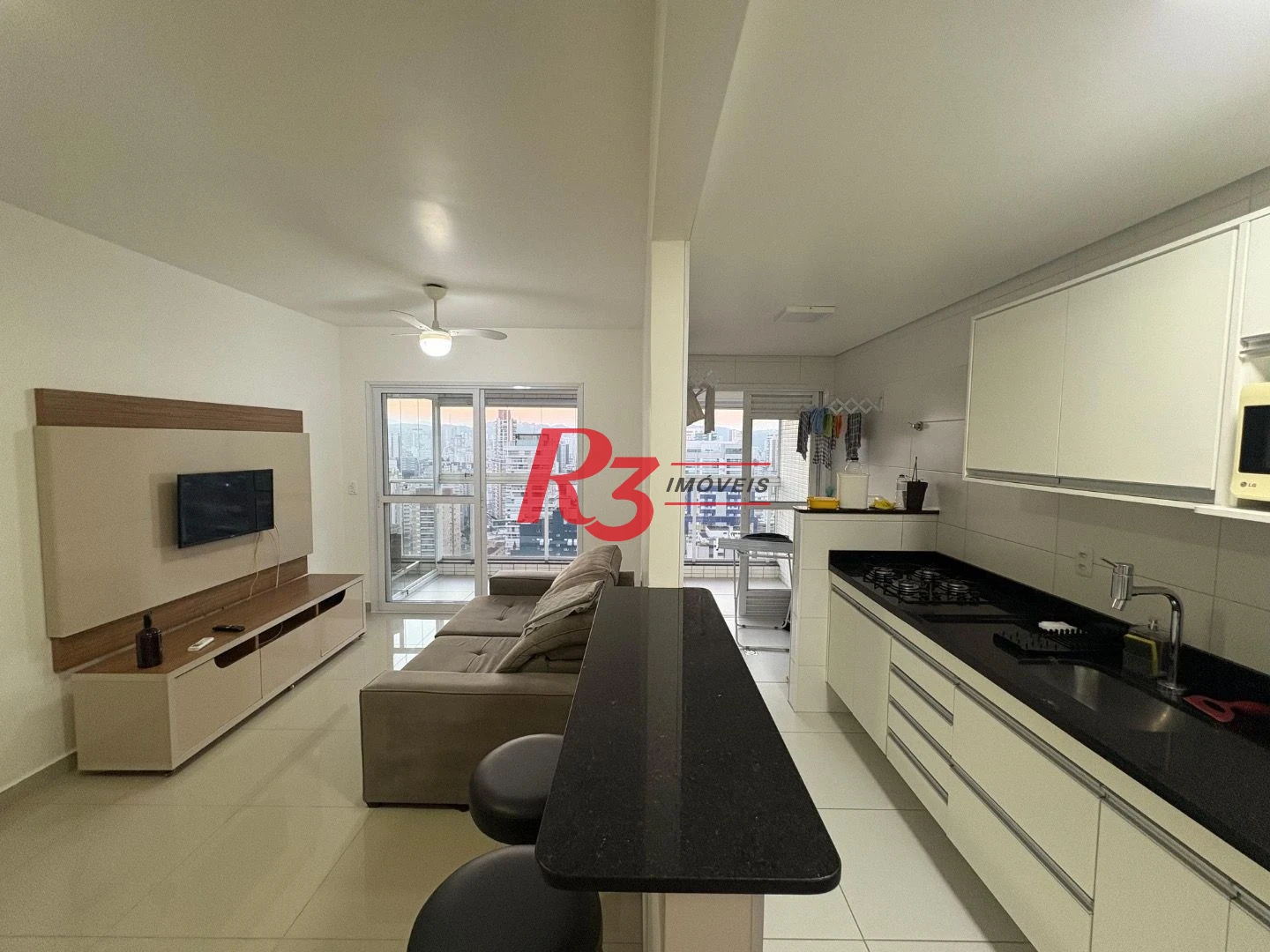 Apartamento com 1 dormitório para alugar, 54 m² por R$ 5.800,00/mês - Embaré - Santos/SP