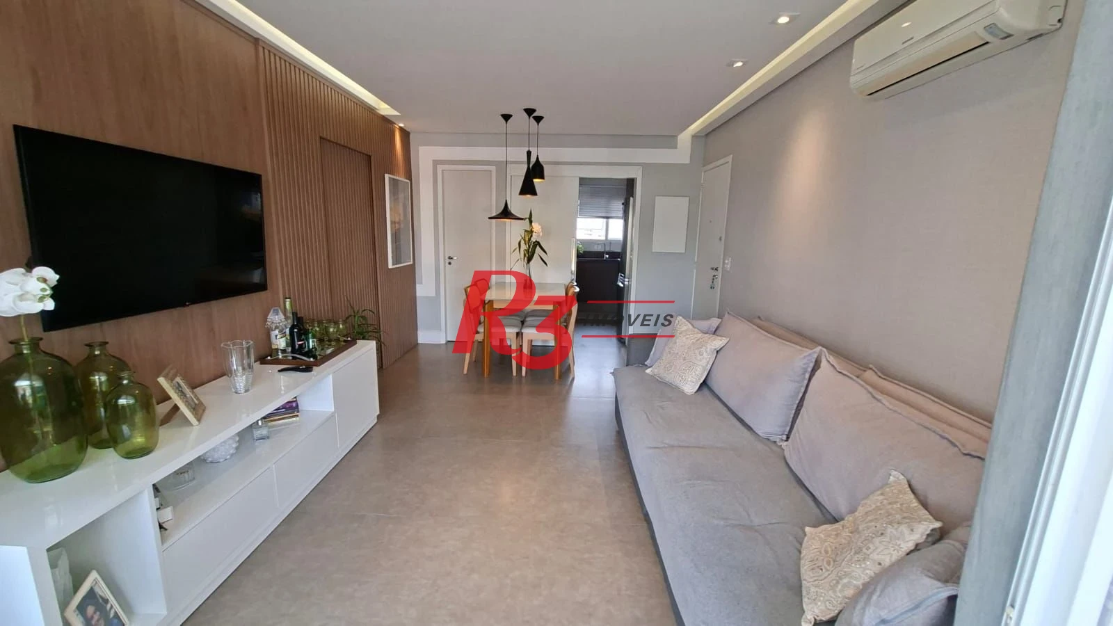 Apartamento com 2 dormitórios à venda, 77 m² por R$ 945.000,00 - Gonzaga - Santos/SP