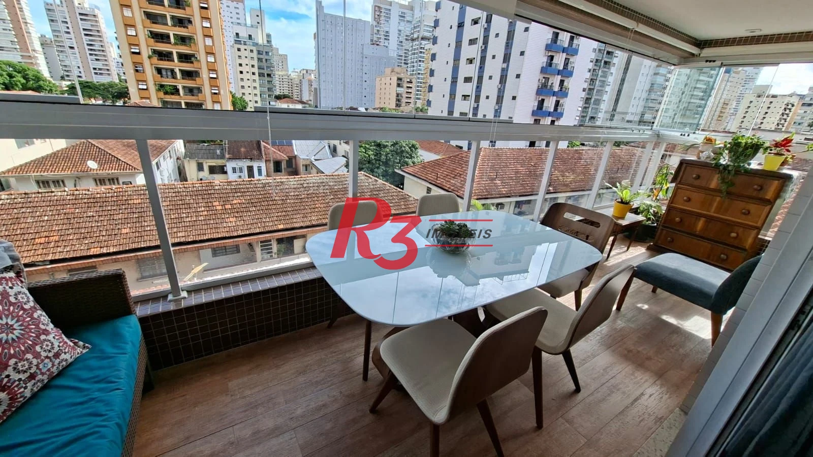 Apartamento com 2 dormitórios à venda, 77 m² por R$ 945.000,00 - Gonzaga - Santos/SP