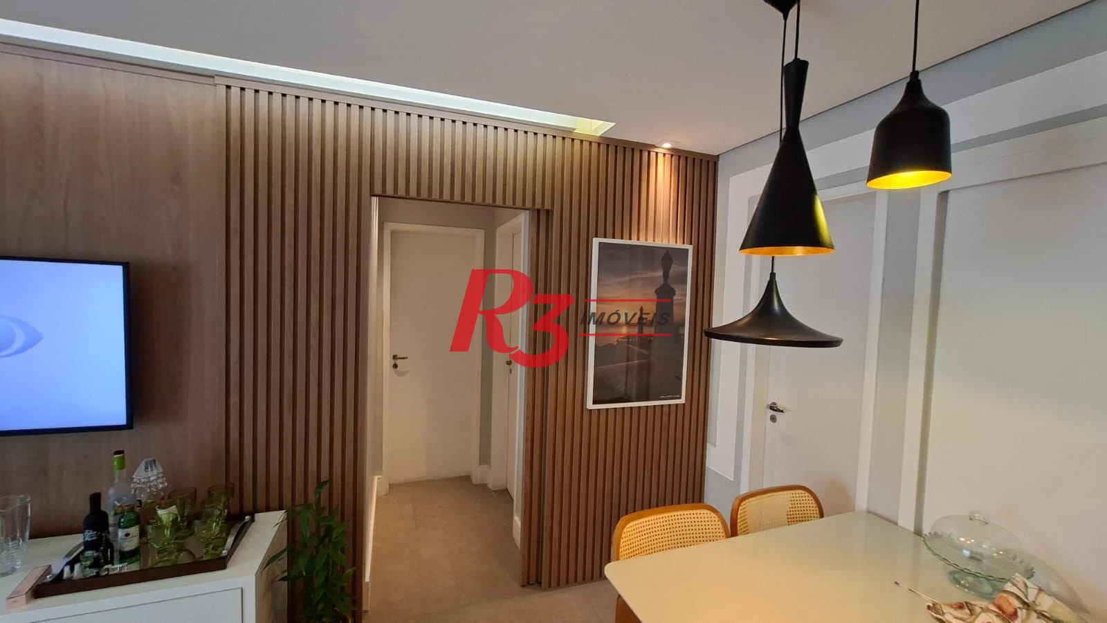 Apartamento com 2 dormitórios à venda, 77 m² por R$ 945.000,00 - Gonzaga - Santos/SP