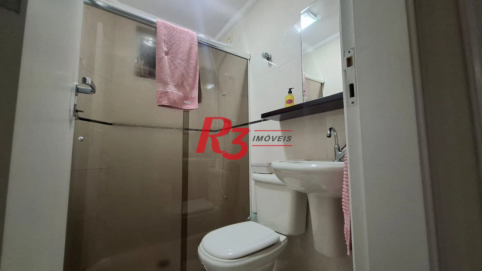 Apartamento com 2 dormitórios à venda, 82 m² por R$ 540.000,00 - Gonzaga - Santos/SP