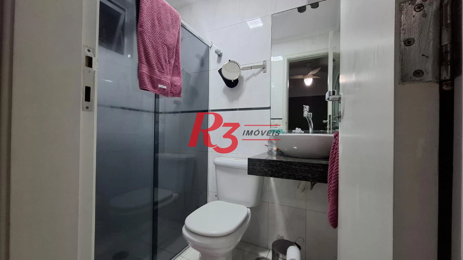 Apartamento com 2 dormitórios à venda, 82 m² por R$ 540.000,00 - Gonzaga - Santos/SP