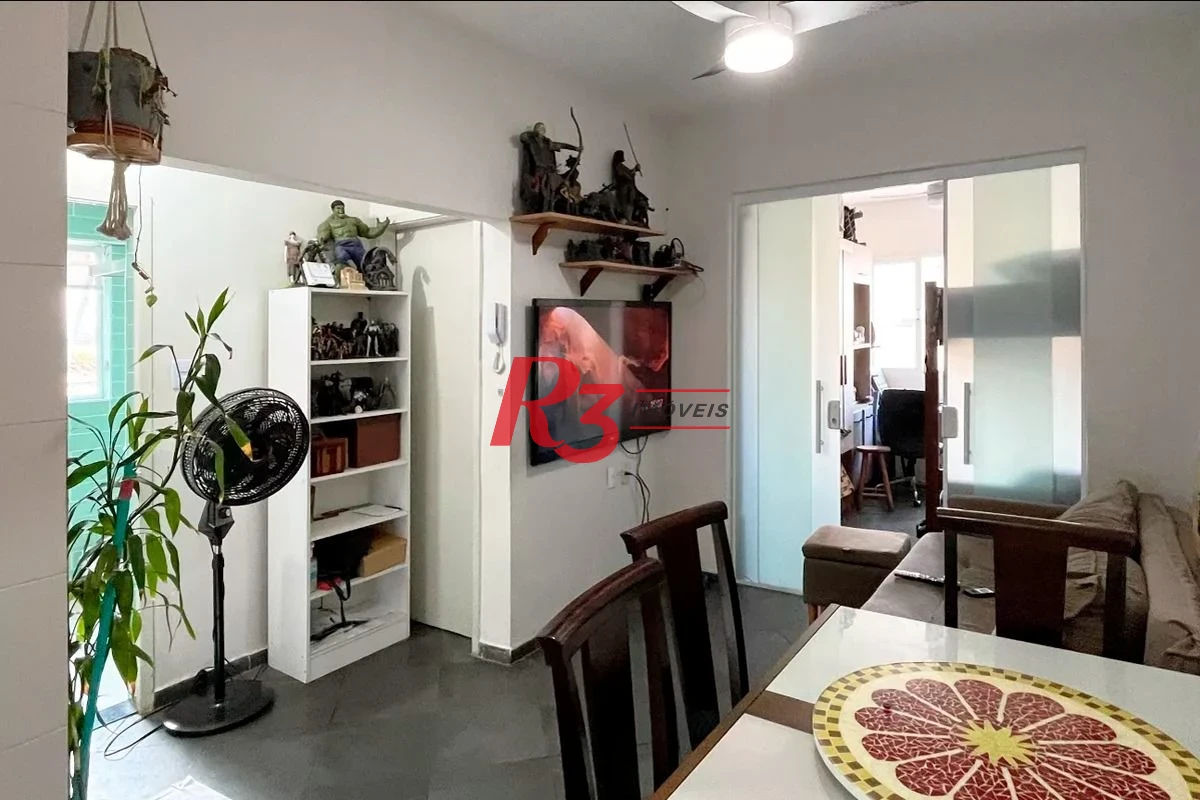 Apartamento com 2 dormitórios à venda, 46 m² por R$ 380.000,00 - Embaré - Santos/SP