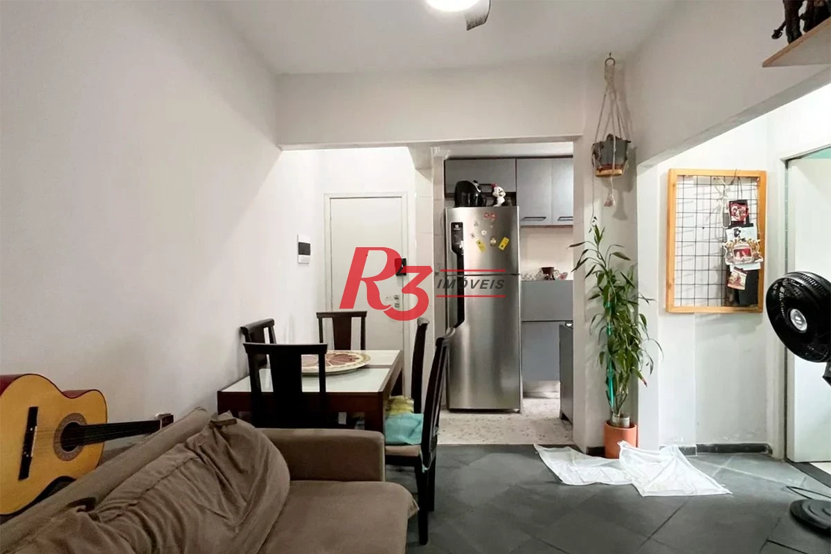 Apartamento com 2 dormitórios à venda, 46 m² por R$ 380.000,00 - Embaré - Santos/SP