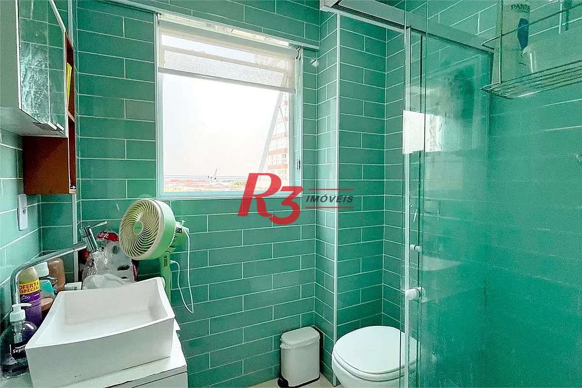 Apartamento com 2 dormitórios à venda, 46 m² por R$ 380.000,00 - Embaré - Santos/SP