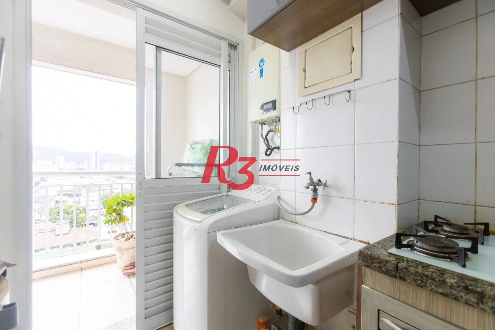 Apartamento com 2 dormitórios à venda, 66 m² por R$ 511.000,00 - Vila Matias - Santos/SP