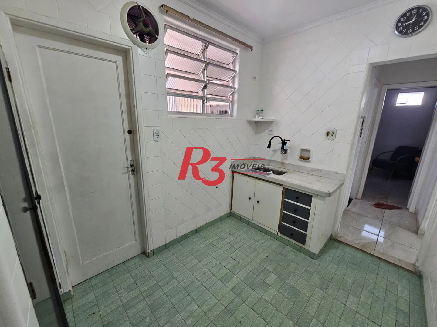 Apartamento com 2 dormitórios à venda, 77 m² por R$ 365.000,00 - Marapé - Santos/SP
