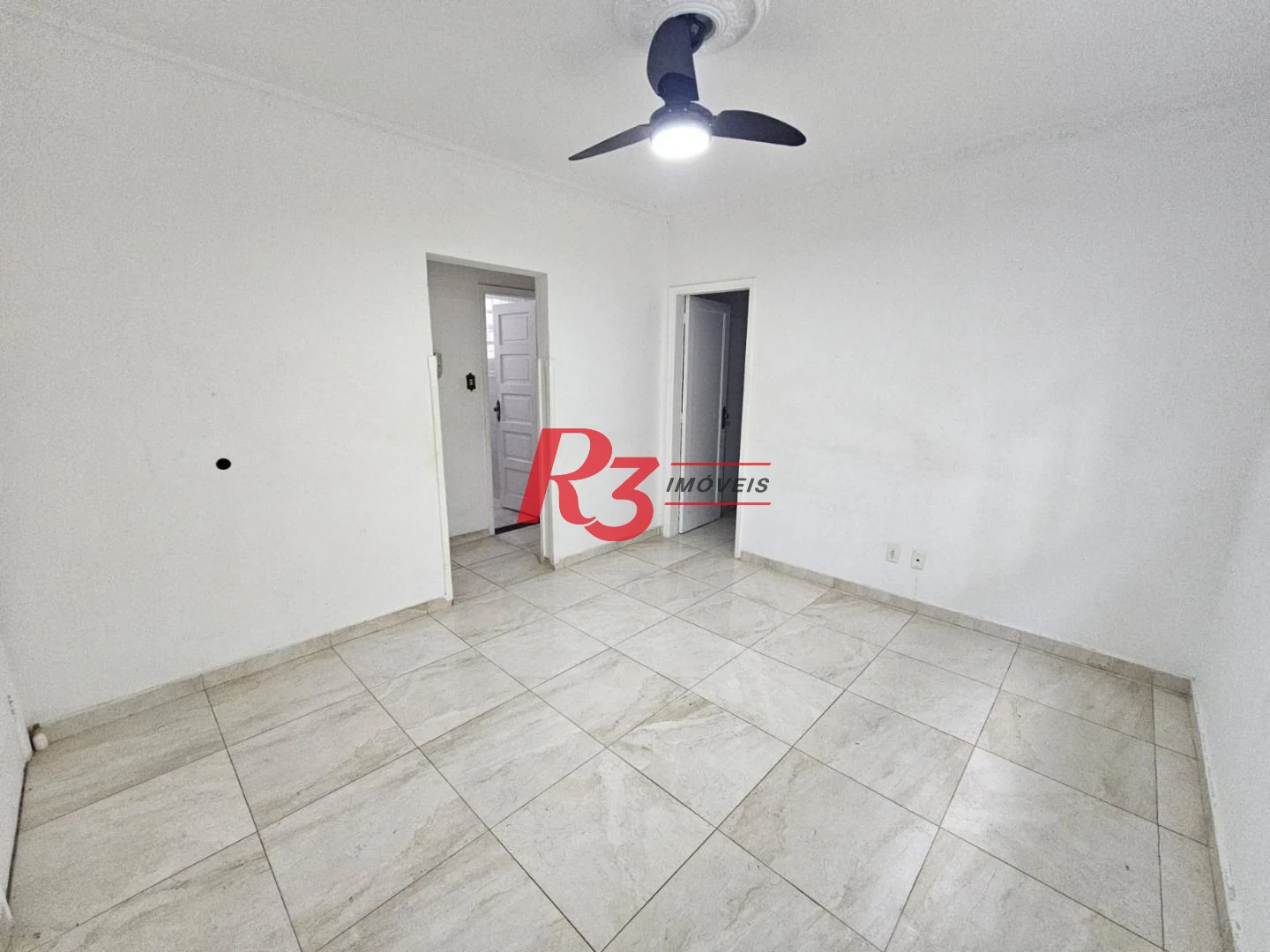 Apartamento com 2 dormitórios à venda, 77 m² por R$ 365.000,00 - Marapé - Santos/SP