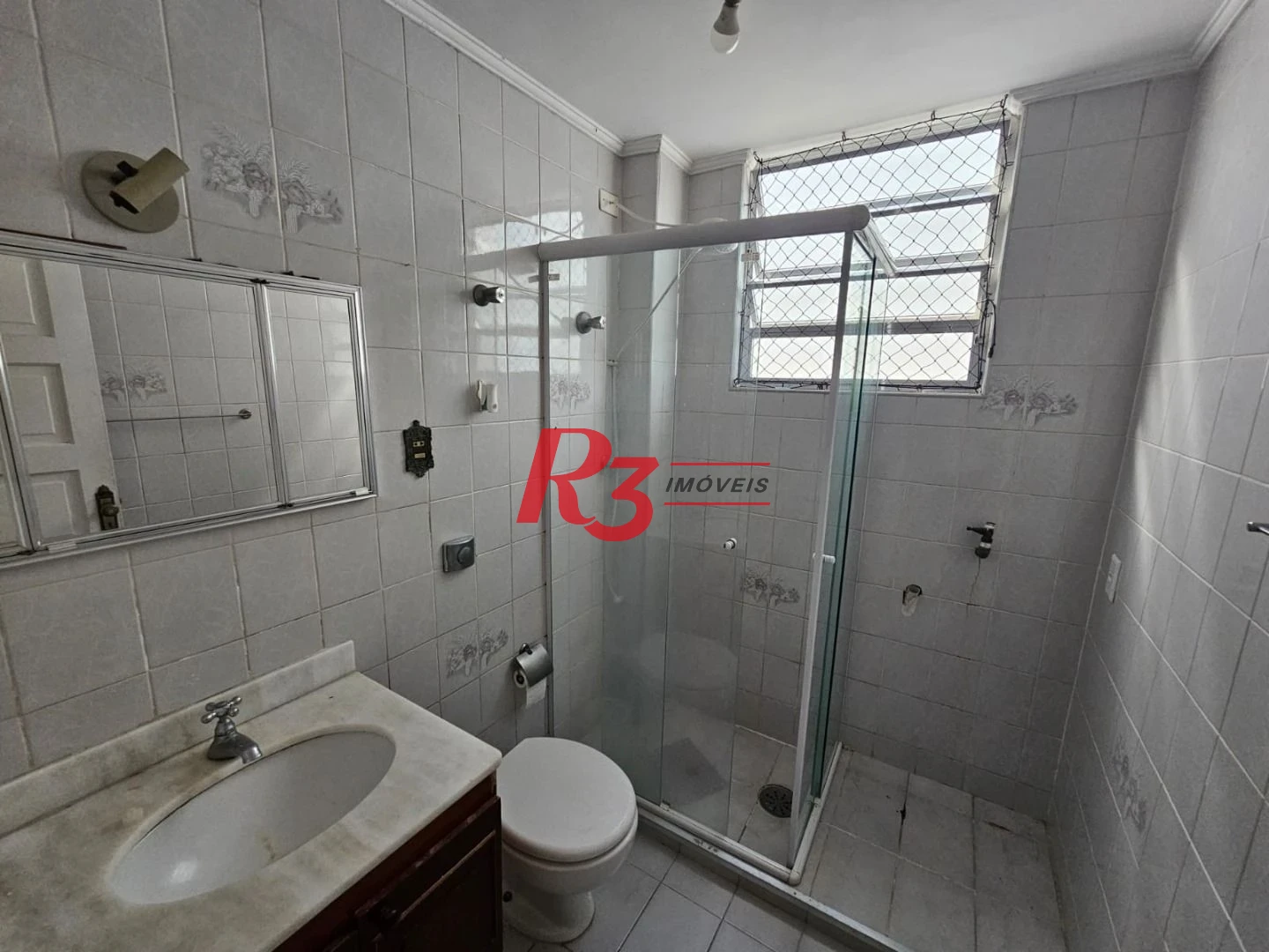 Apartamento com 2 dormitórios à venda, 77 m² por R$ 365.000,00 - Marapé - Santos/SP