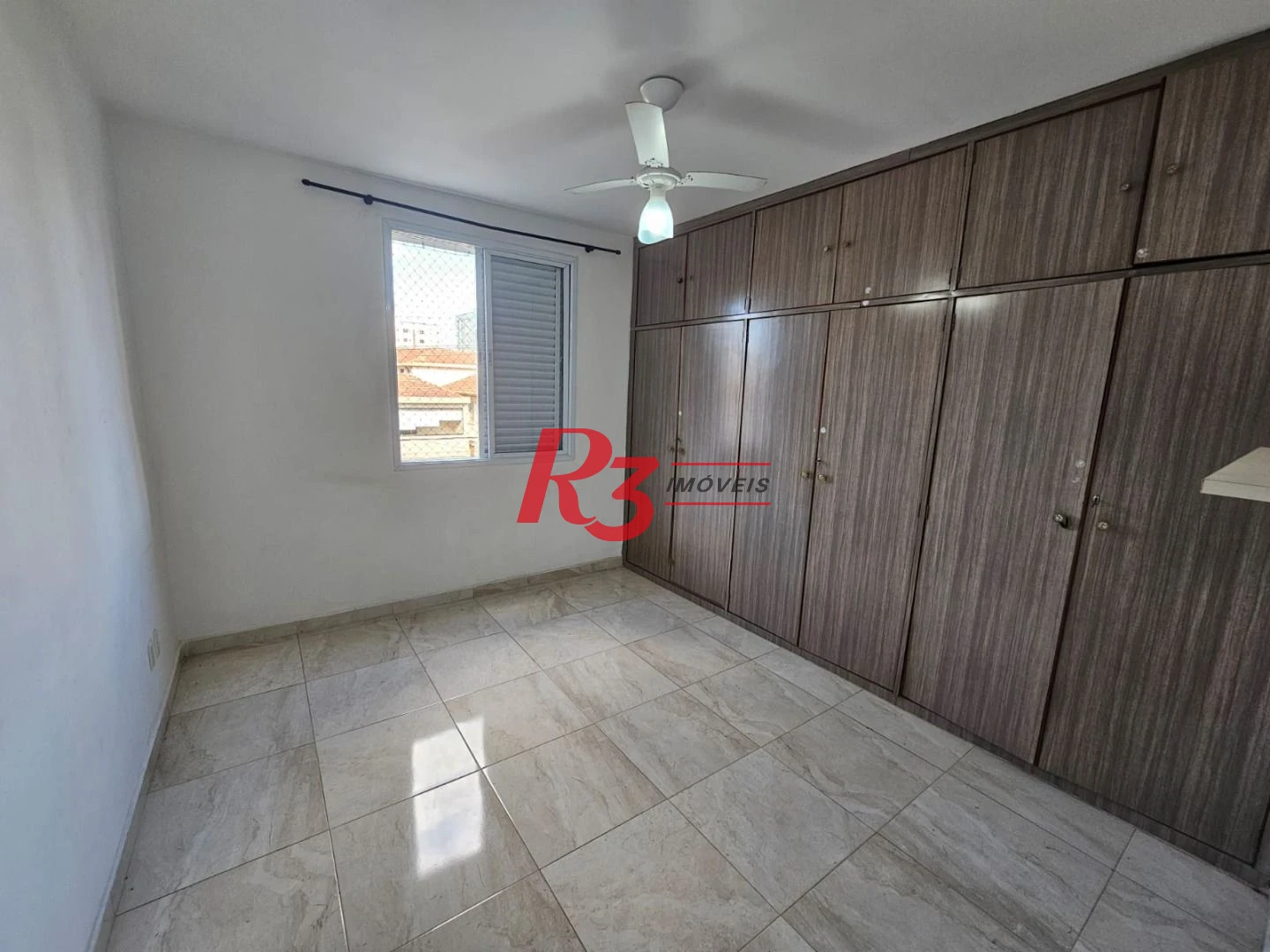 Apartamento com 2 dormitórios à venda, 77 m² por R$ 365.000,00 - Marapé - Santos/SP