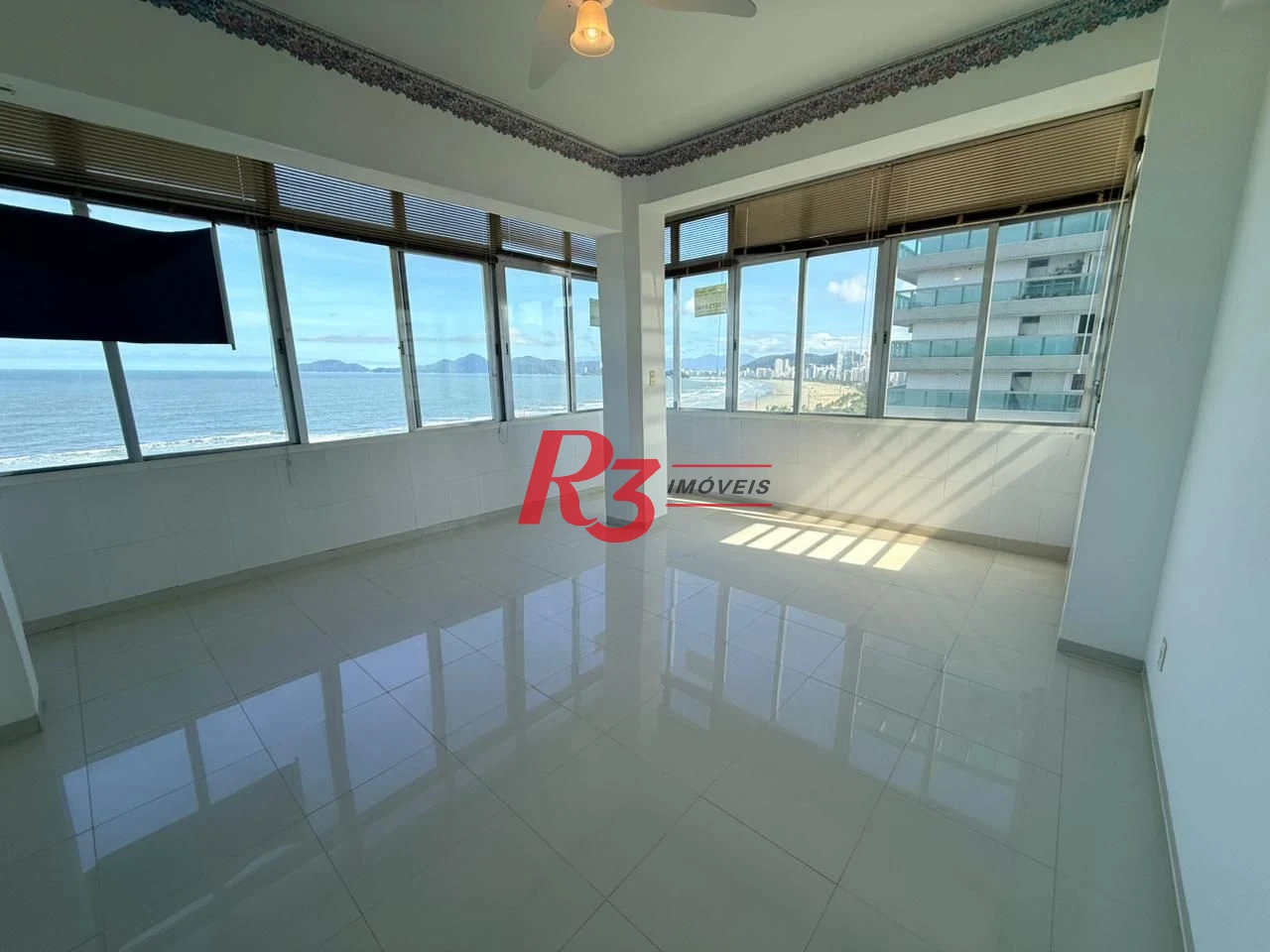 Apartamento com 2 dormitórios à venda, 133 m² por R$ 950.000,00 - Embaré - Santos/SP