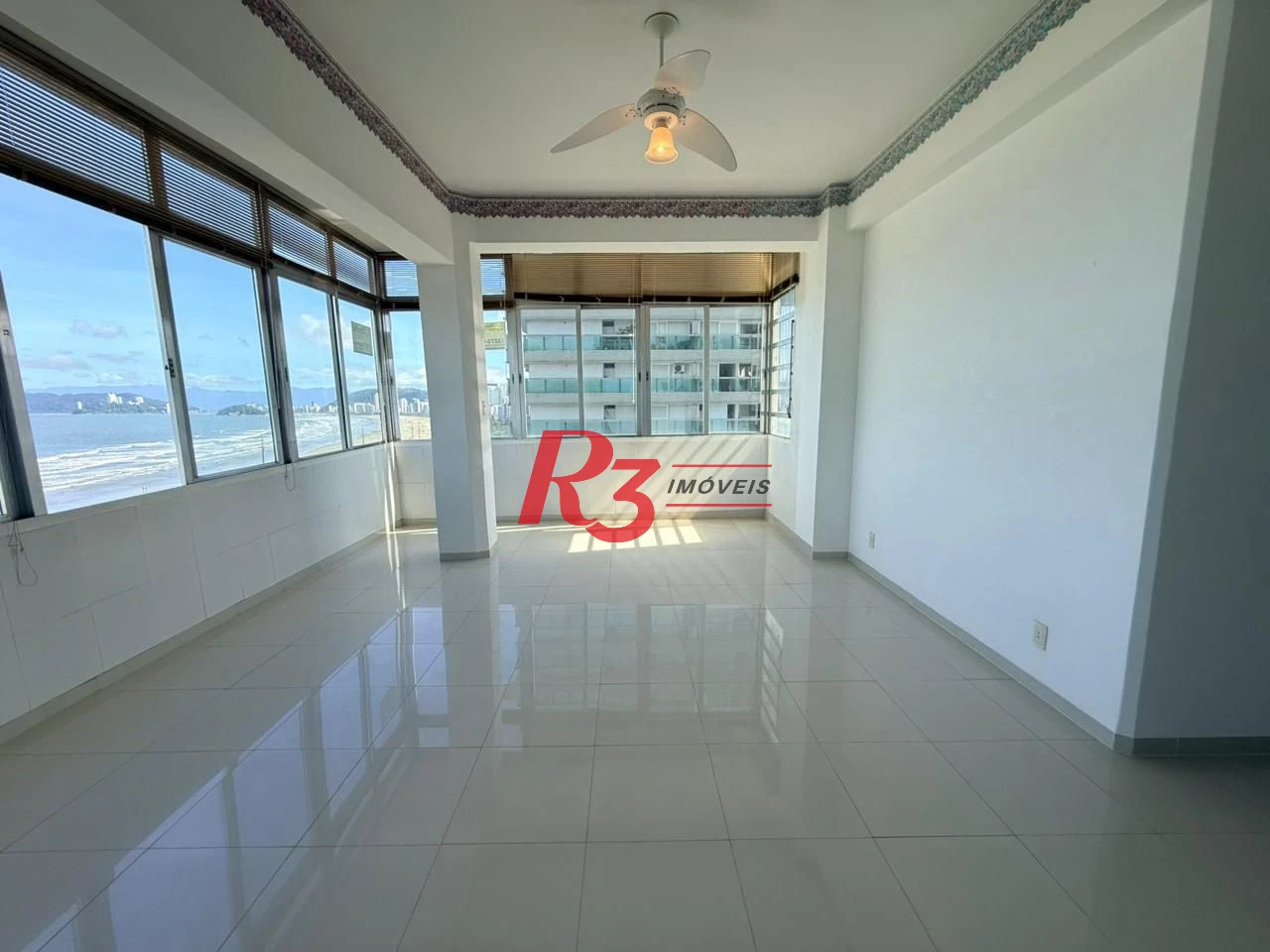 Apartamento com 2 dormitórios à venda, 133 m² por R$ 950.000,00 - Embaré - Santos/SP