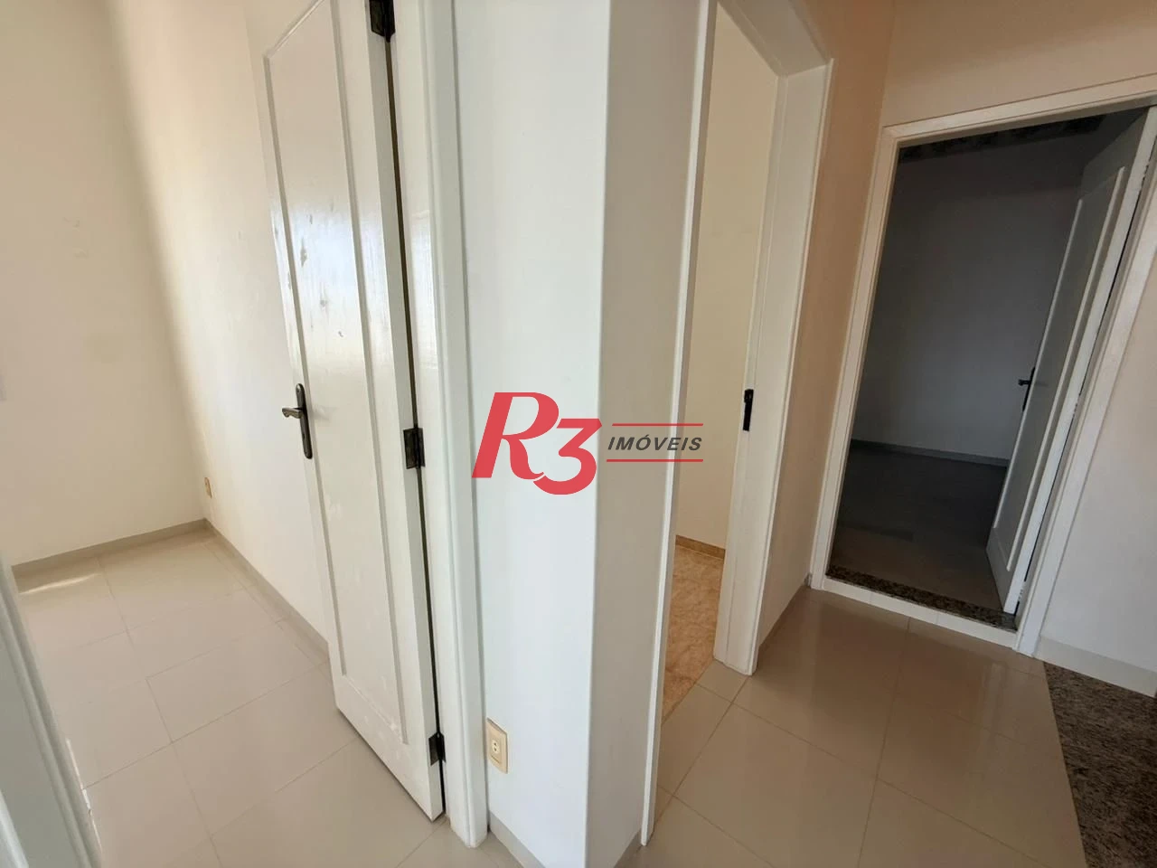 Apartamento com 2 dormitórios à venda, 133 m² por R$ 950.000,00 - Embaré - Santos/SP