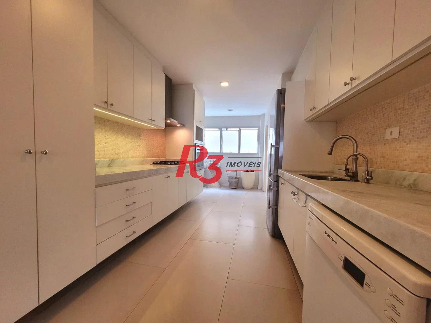 Apartamento com 2 dormitórios à venda, 117 m² por R$ 1.000.000,00 - Boqueirão - Santos/SP