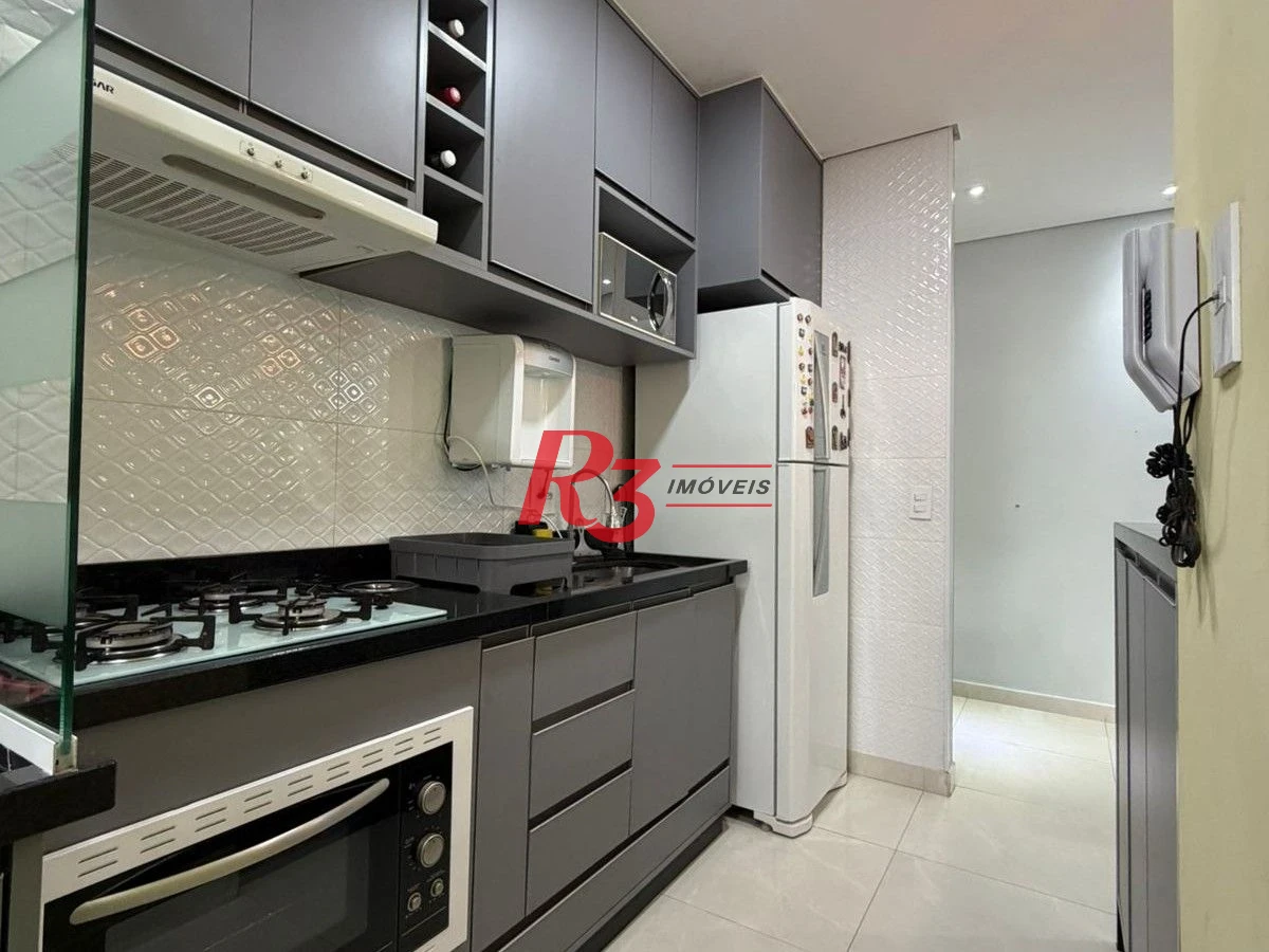 Apartamento com 2 dormitórios à venda, 46 m² por R$ 380.000,00 - Areia Branca - Santos/SP