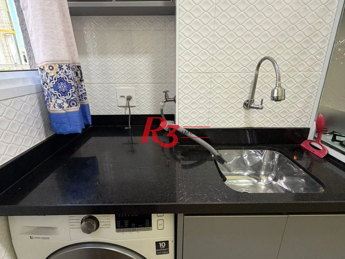 Apartamento com 2 dormitórios à venda, 46 m² por R$ 380.000,00 - Areia Branca - Santos/SP