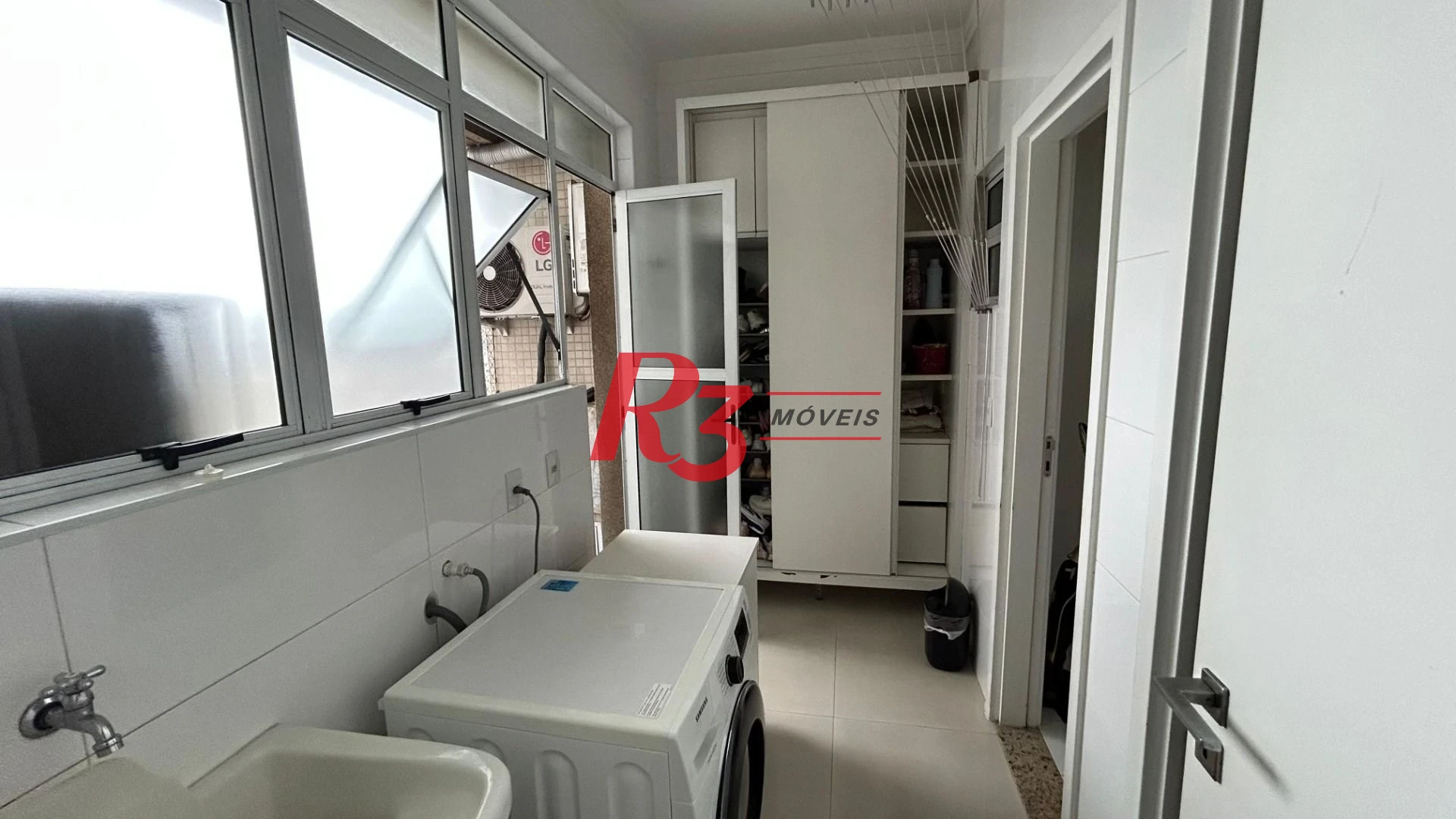 Apartamento com 3 dormitórios à venda, 204 m² por R$ 2.600.000,00 - Vila Rica - Santos/SP