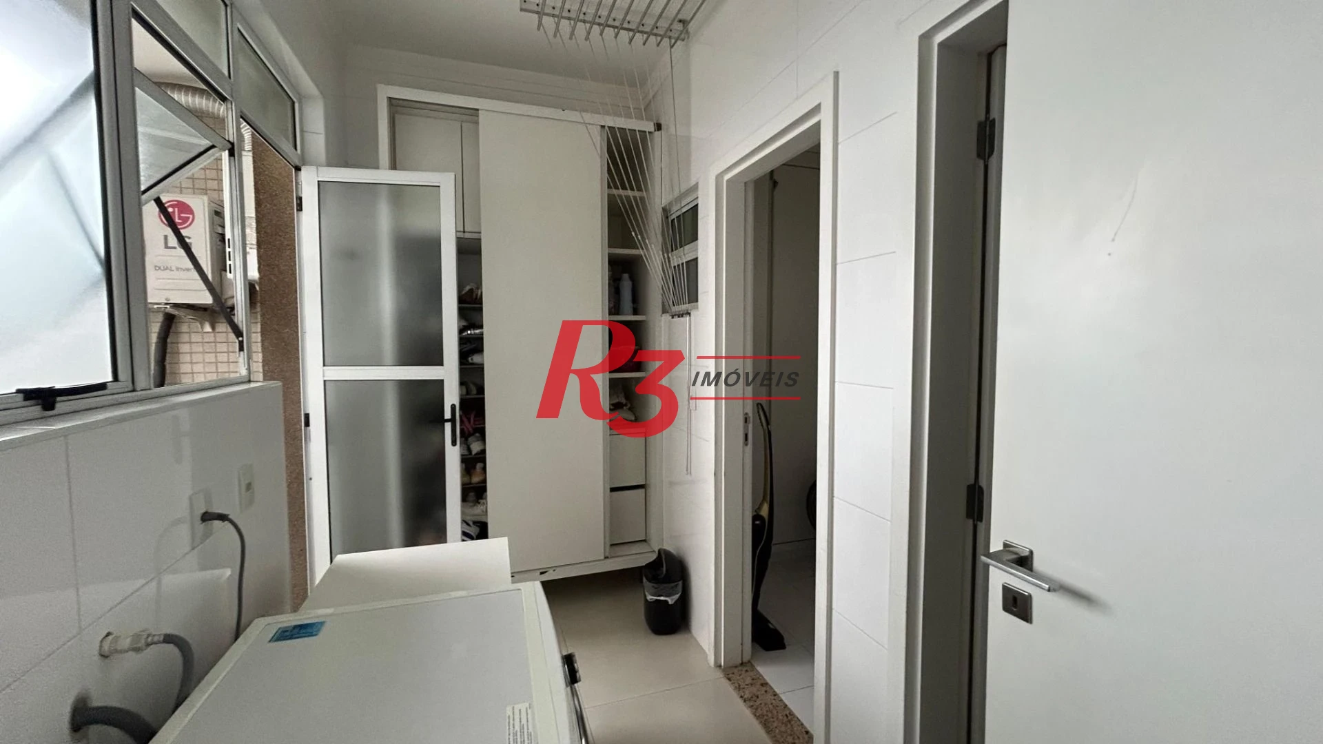 Apartamento com 3 dormitórios à venda, 204 m² por R$ 2.600.000,00 - Vila Rica - Santos/SP