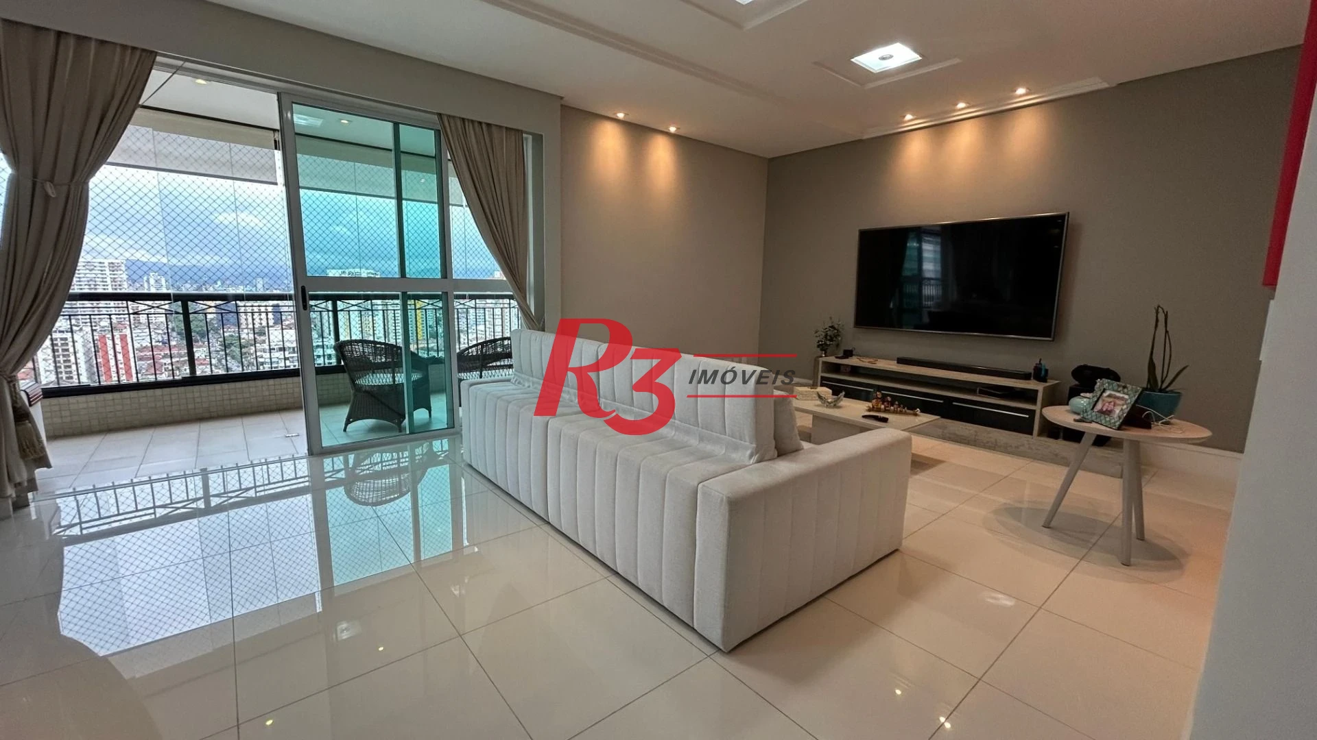 Apartamento com 3 dormitórios à venda, 204 m² por R$ 2.600.000,00 - Vila Rica - Santos/SP