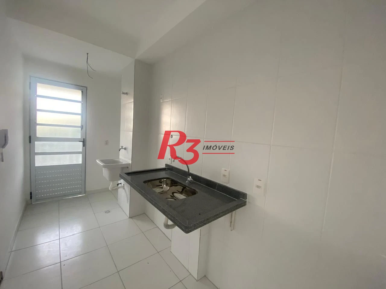 Apartamento com 2 dormitórios à venda, 52 m² por R$ 340.000,00 - Morro de Nova Cintra - Santos/SP