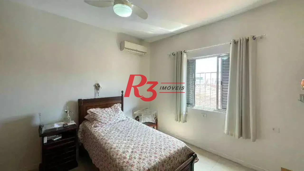 Casa com 3 dormitórios à venda, 280 m² por R$ 1.000.000,00 - Jardim Helena Maria - Guarujá/SP