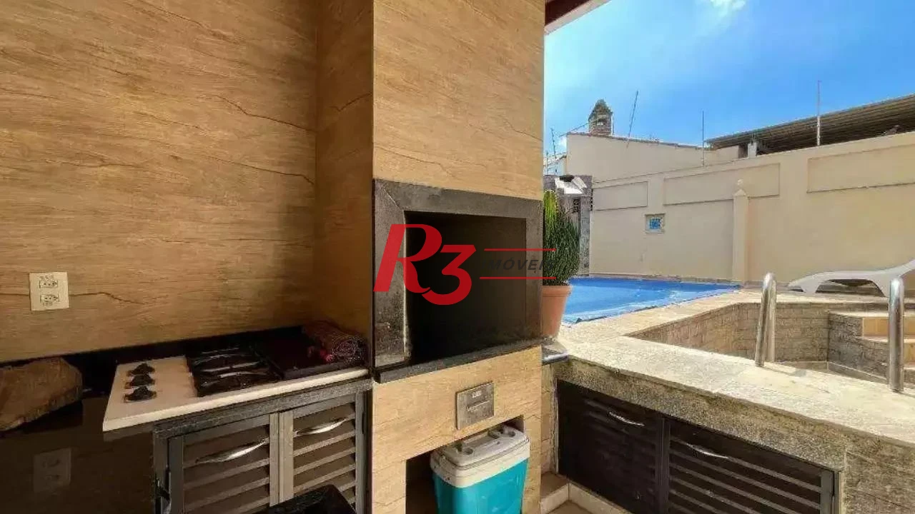 Casa com 3 dormitórios à venda, 280 m² por R$ 1.000.000,00 - Jardim Helena Maria - Guarujá/SP