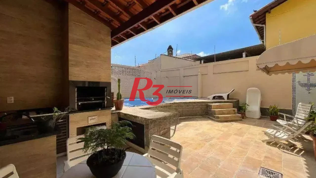 Casa com 3 dormitórios à venda, 280 m² por R$ 1.000.000,00 - Jardim Helena Maria - Guarujá/SP