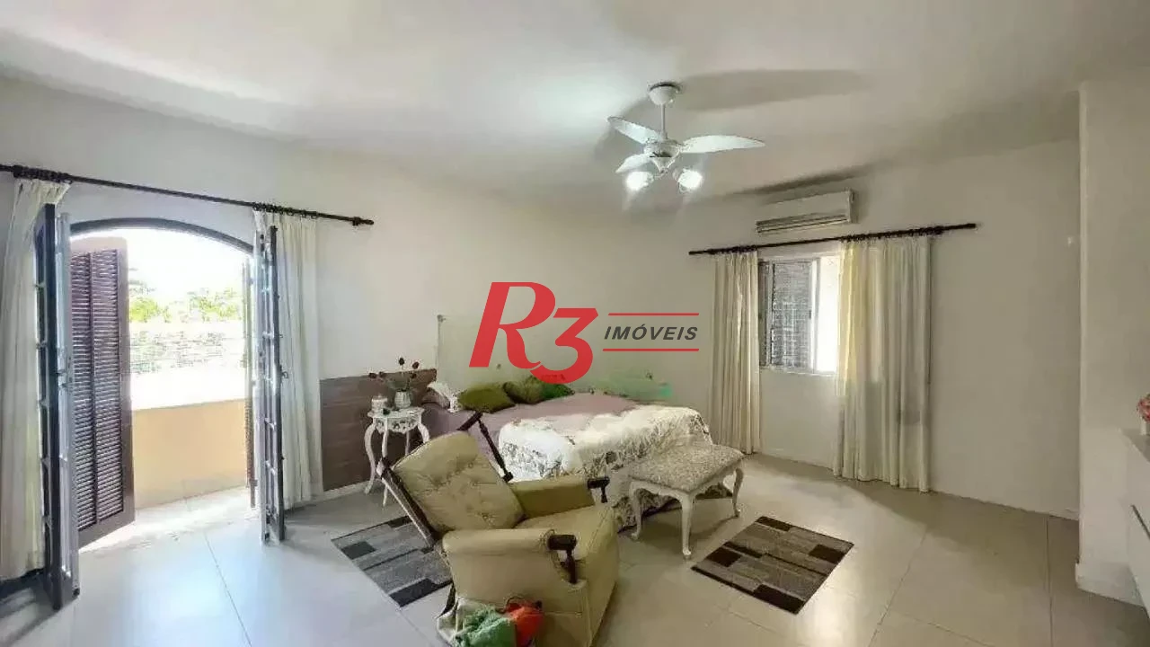 Casa com 3 dormitórios à venda, 280 m² por R$ 1.000.000,00 - Jardim Helena Maria - Guarujá/SP