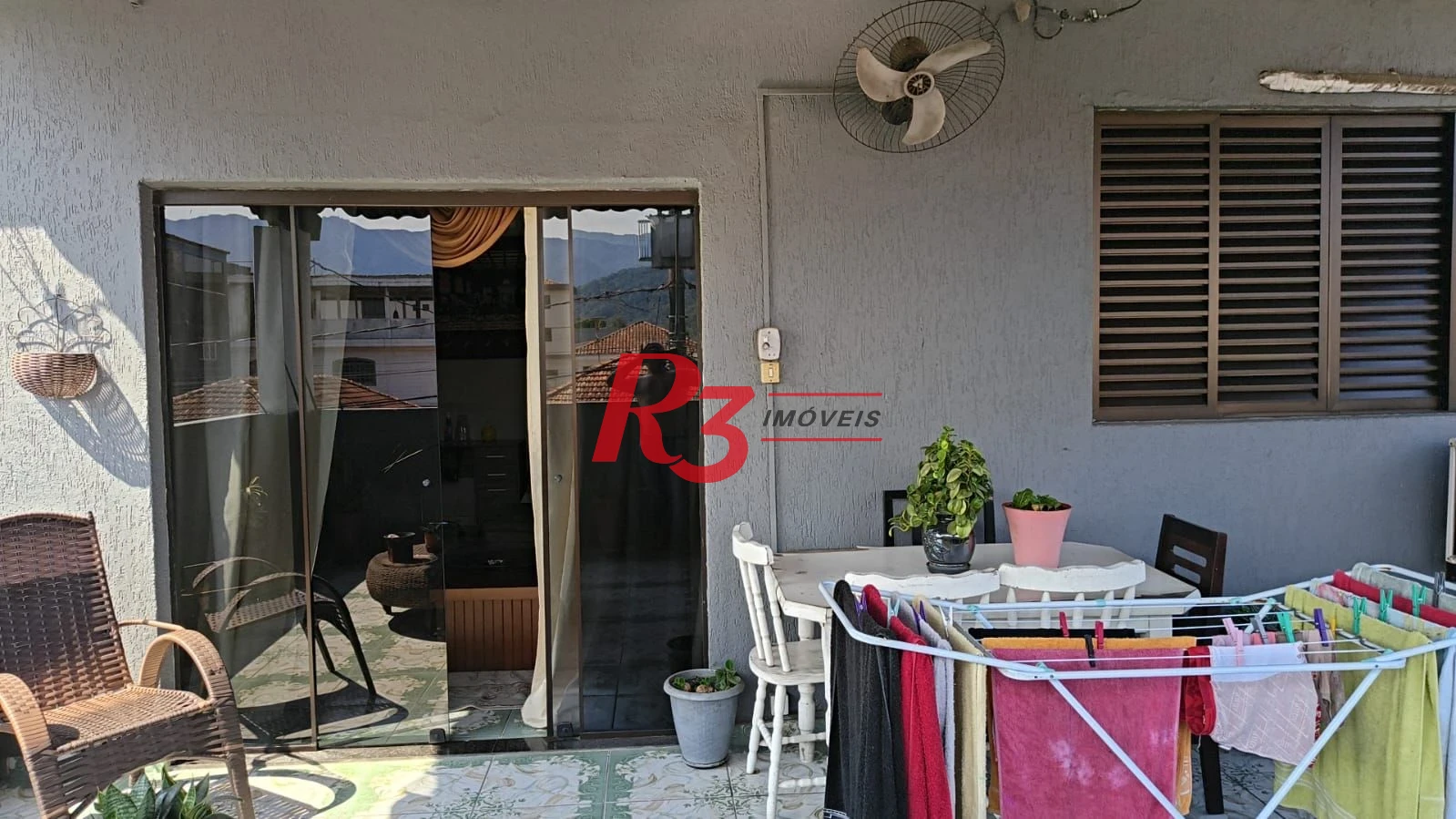 Sobrado com 2 dormitórios à venda, 303 m² por R$ 880.000,00 - Vila Nova - Cubatão/SP