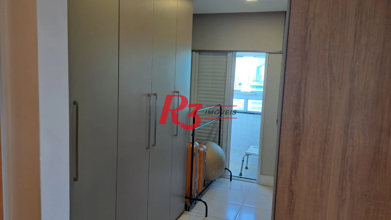 Apartamento com 2 dormitórios à venda, 68 m² por R$ 690.000,00 - Macuco - Santos/SP