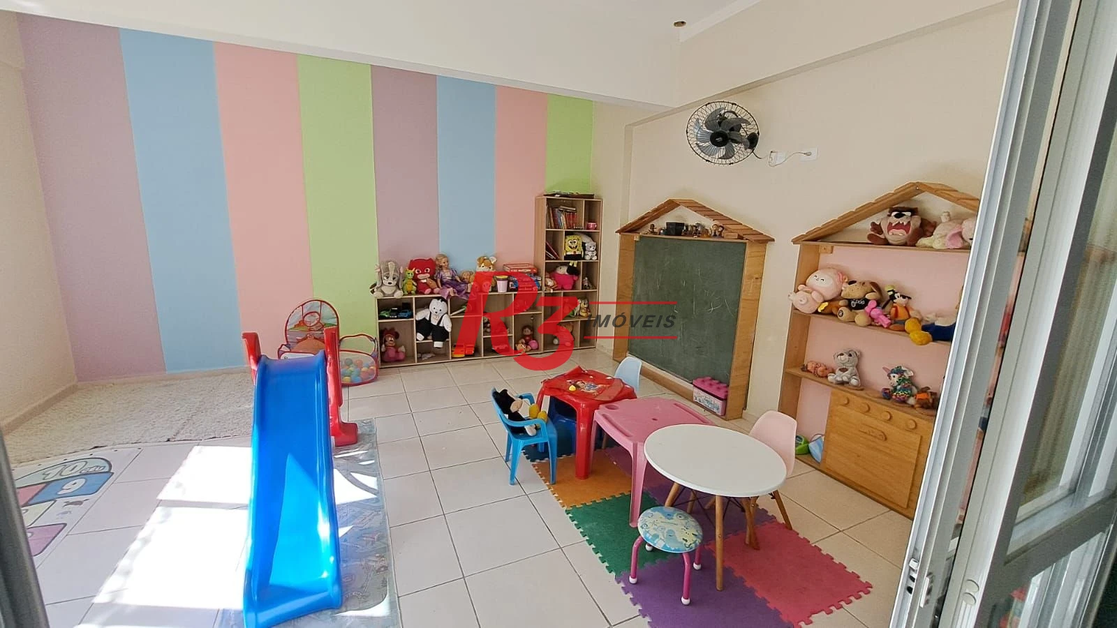 Apartamento com 2 dormitórios à venda, 68 m² por R$ 690.000,00 - Macuco - Santos/SP
