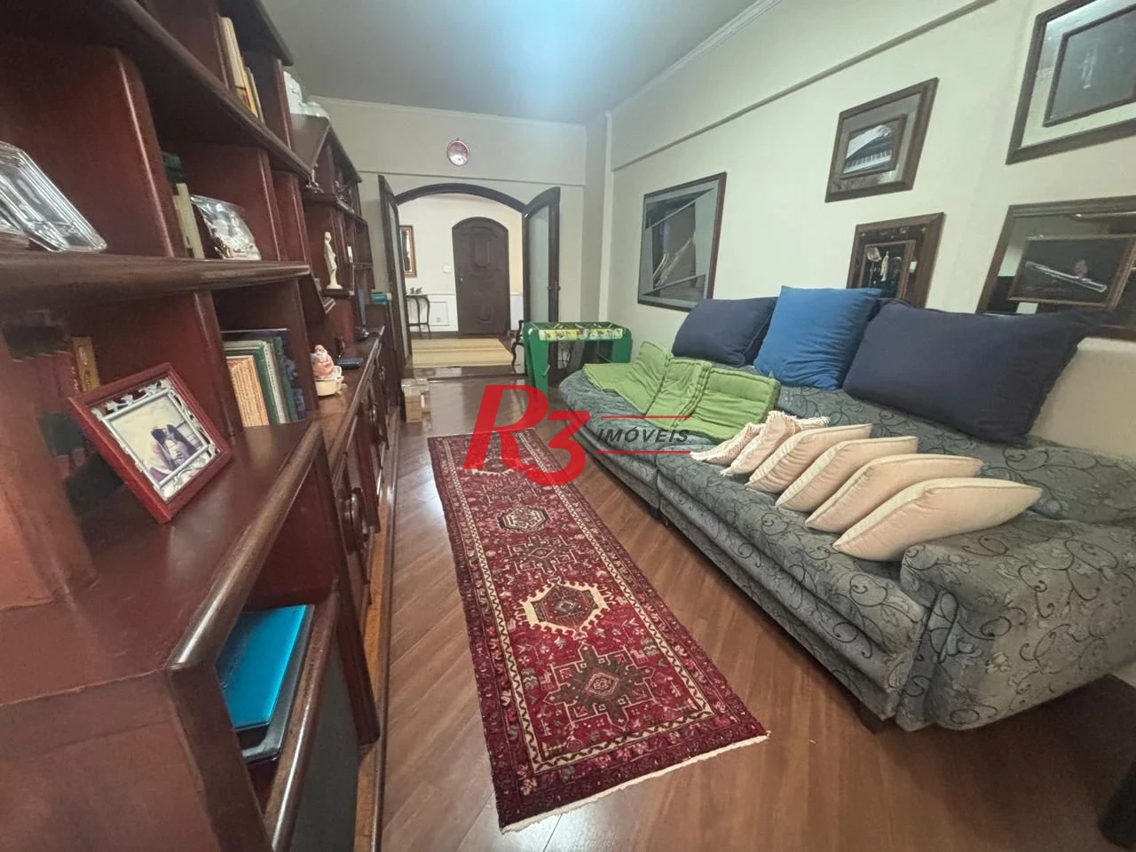 Apartamento a venda com 4 dormitórios sendo 3 suítes no coração do gonzaga / Santos SP