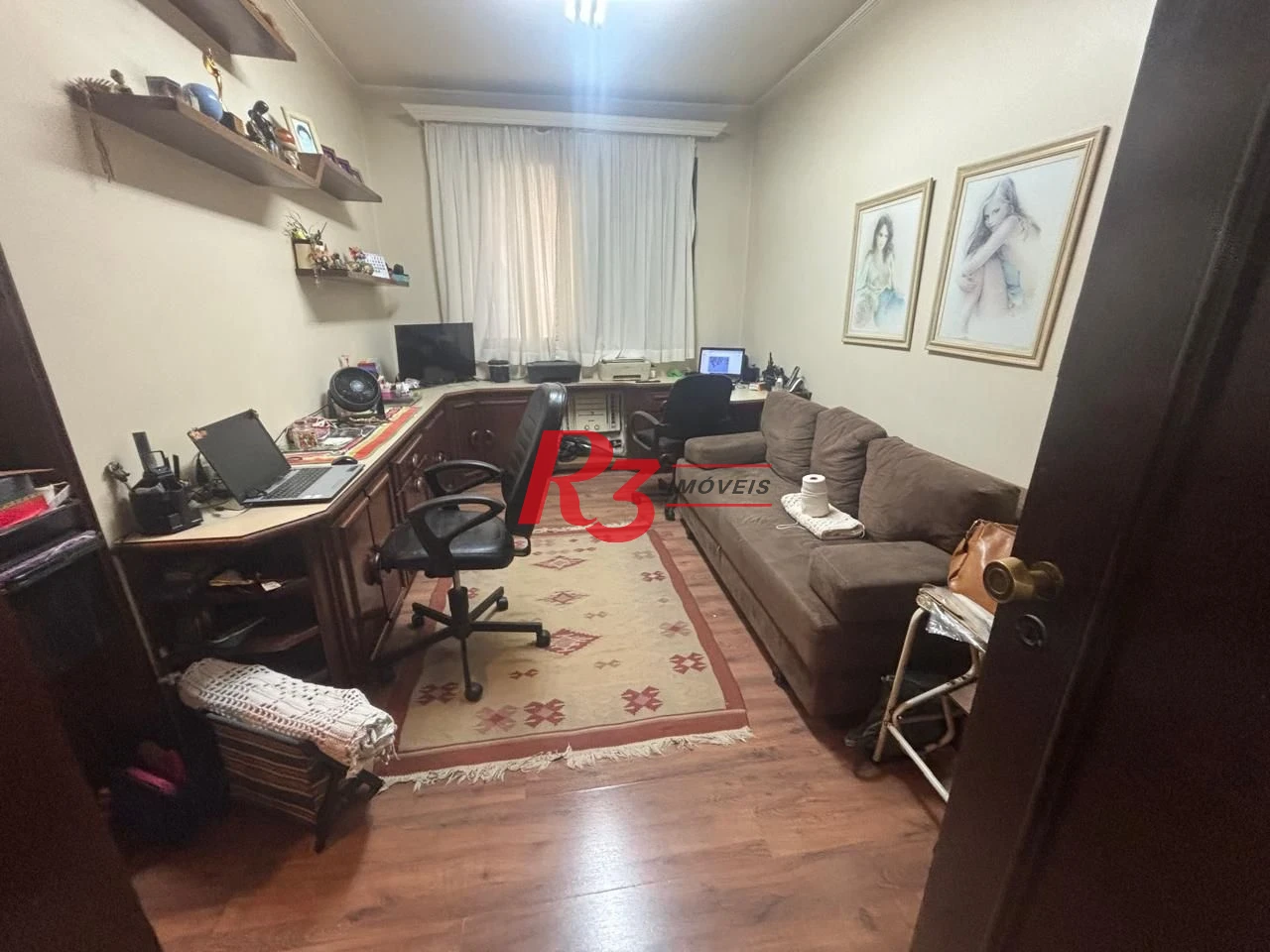 Apartamento a venda com 4 dormitórios sendo 3 suítes no coração do gonzaga / Santos SP