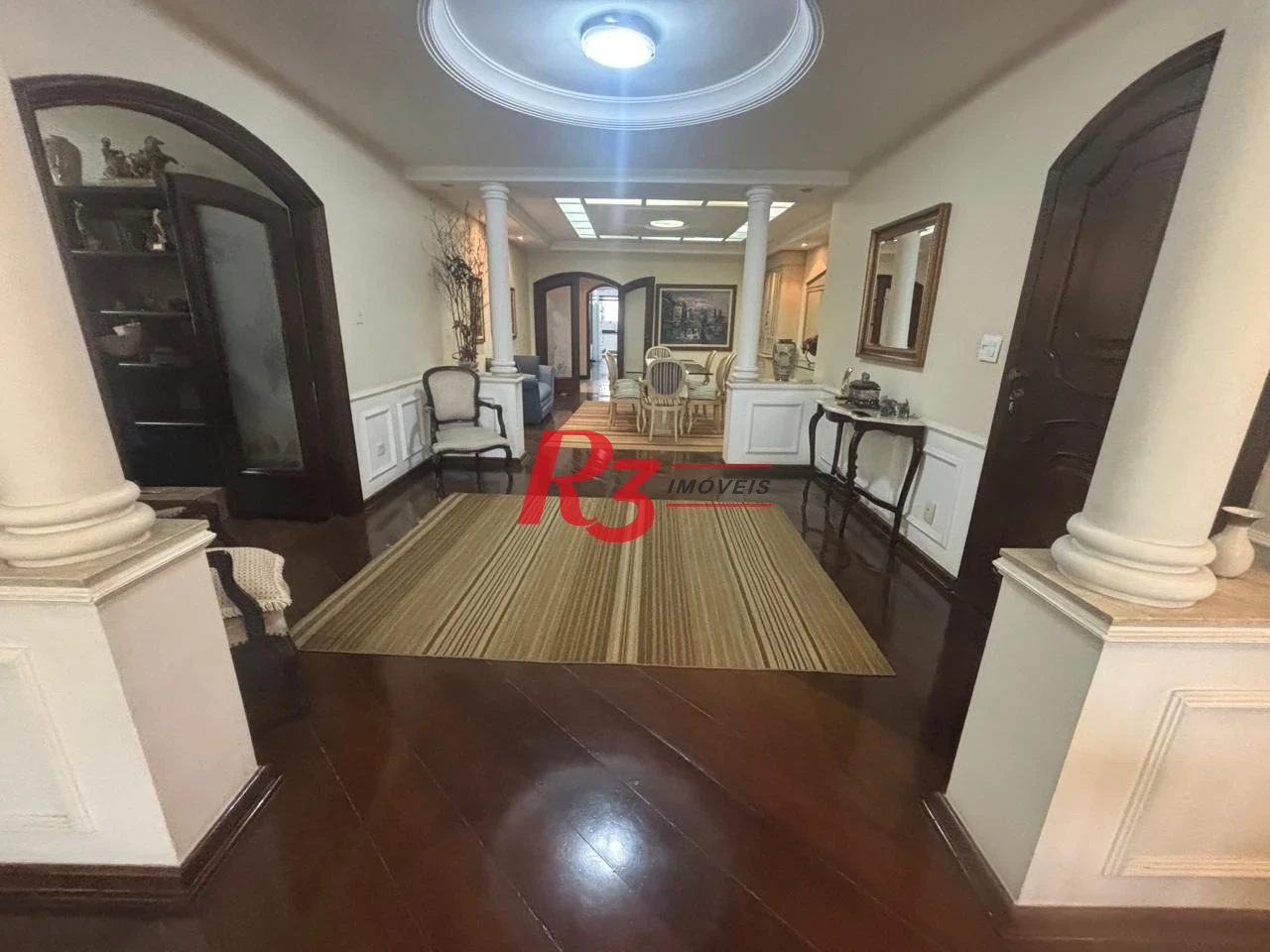 Apartamento a venda com 4 dormitórios sendo 3 suítes no coração do gonzaga / Santos SP
