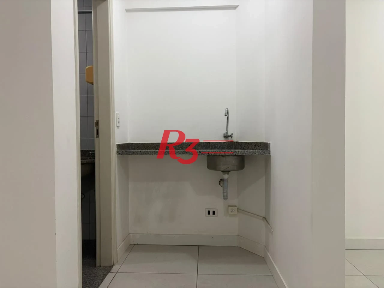Conjunto à venda, 65 m² por R$ 340.000,00 - Boqueirão - Santos/SP