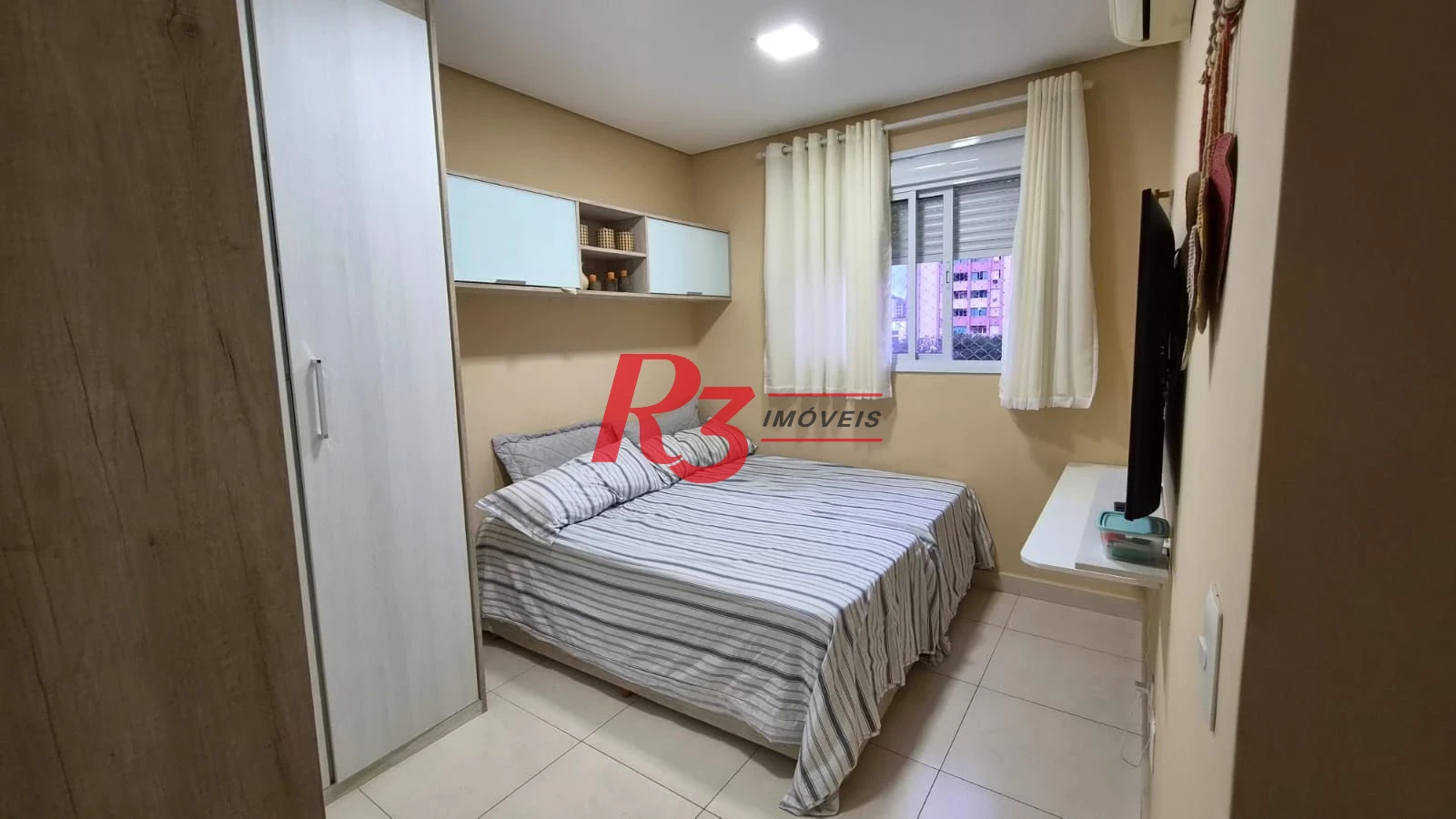 Apartamento com 2 dormitórios à venda, 77 m² por R$ 830.000,00 - Marapé - Santos/SP