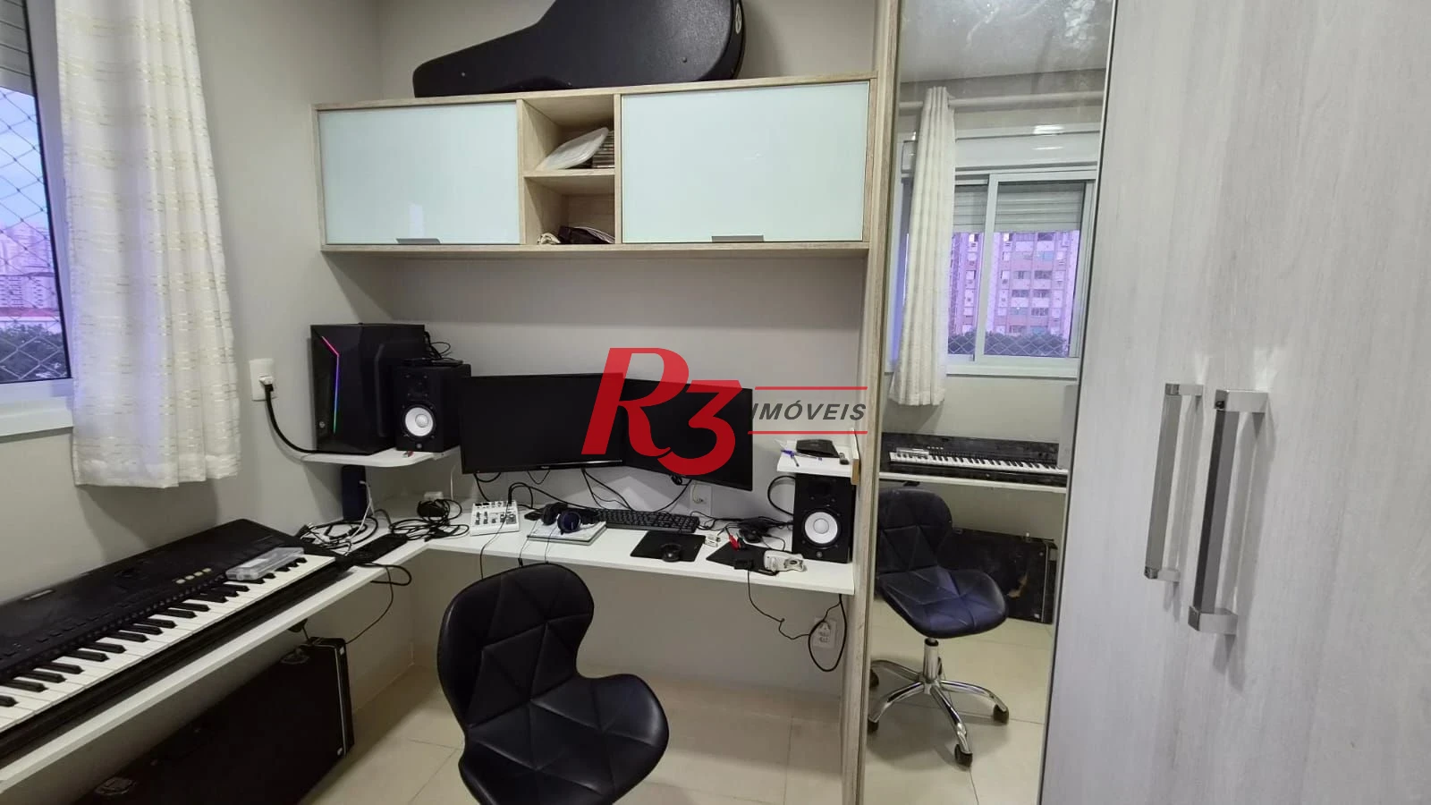 Apartamento com 2 dormitórios à venda, 77 m² por R$ 830.000,00 - Marapé - Santos/SP