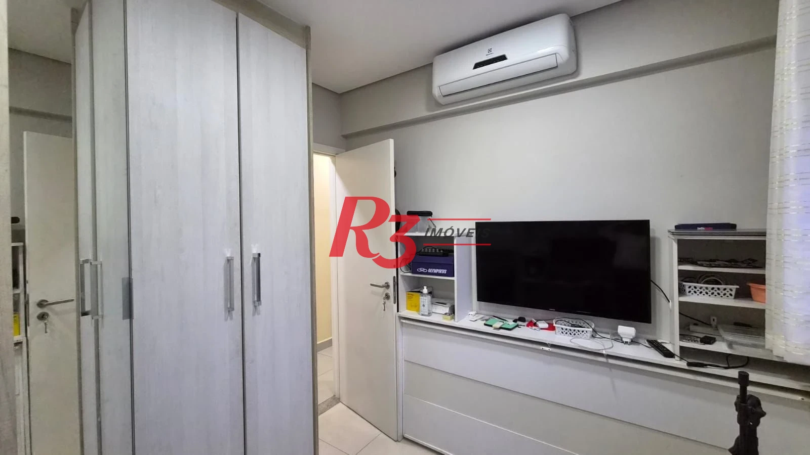 Apartamento com 2 dormitórios à venda, 77 m² por R$ 830.000,00 - Marapé - Santos/SP