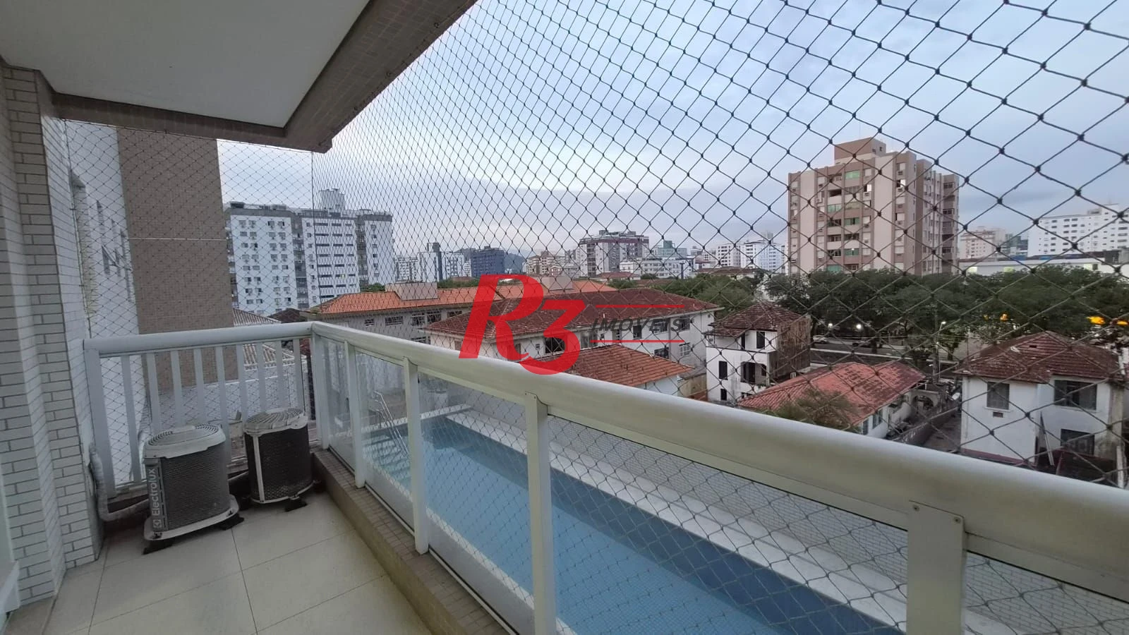 Apartamento com 2 dormitórios à venda, 77 m² por R$ 830.000,00 - Marapé - Santos/SP
