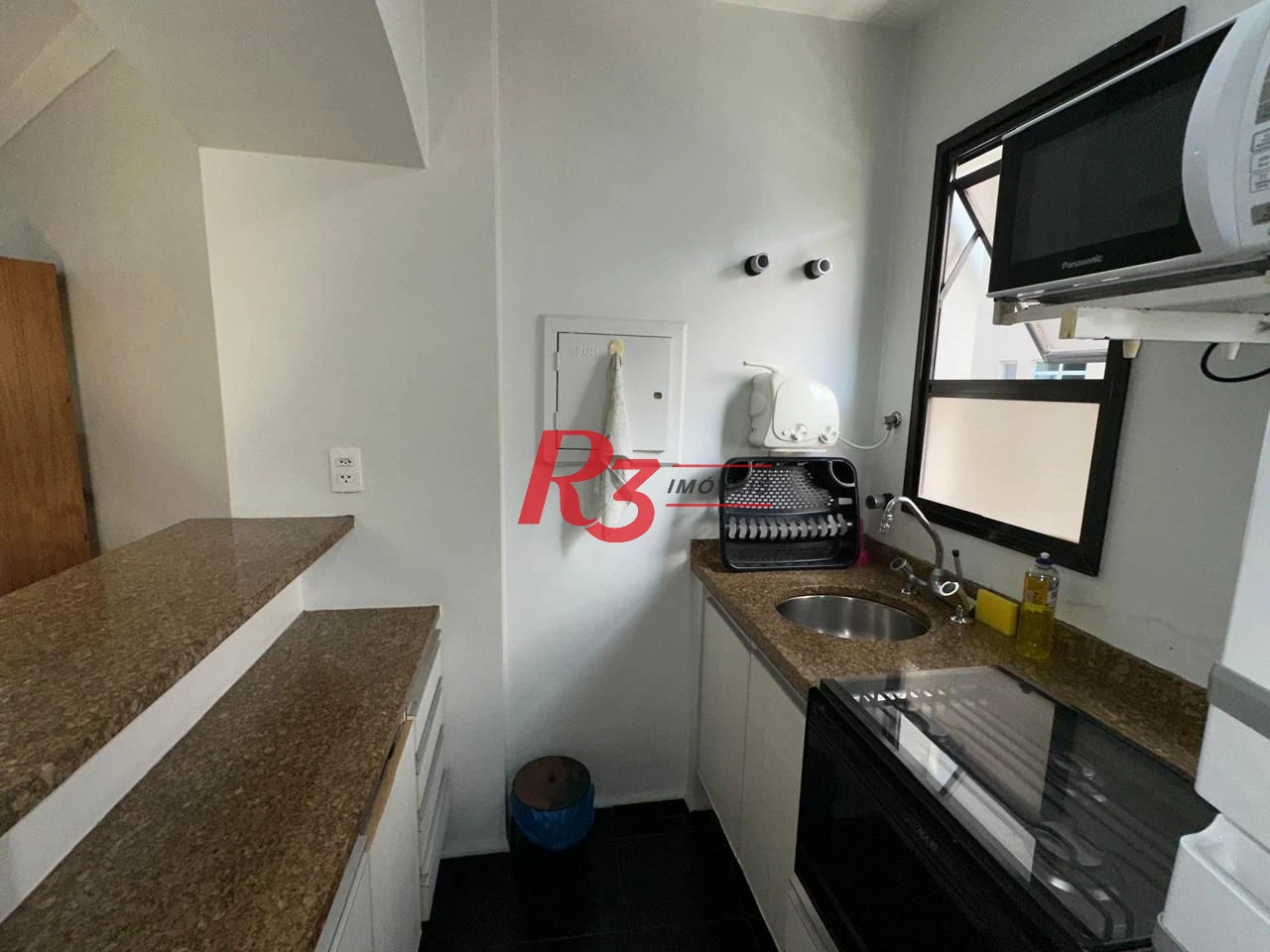 Flat no Gonzaga-Santos, Localização Privilegiada !!!
