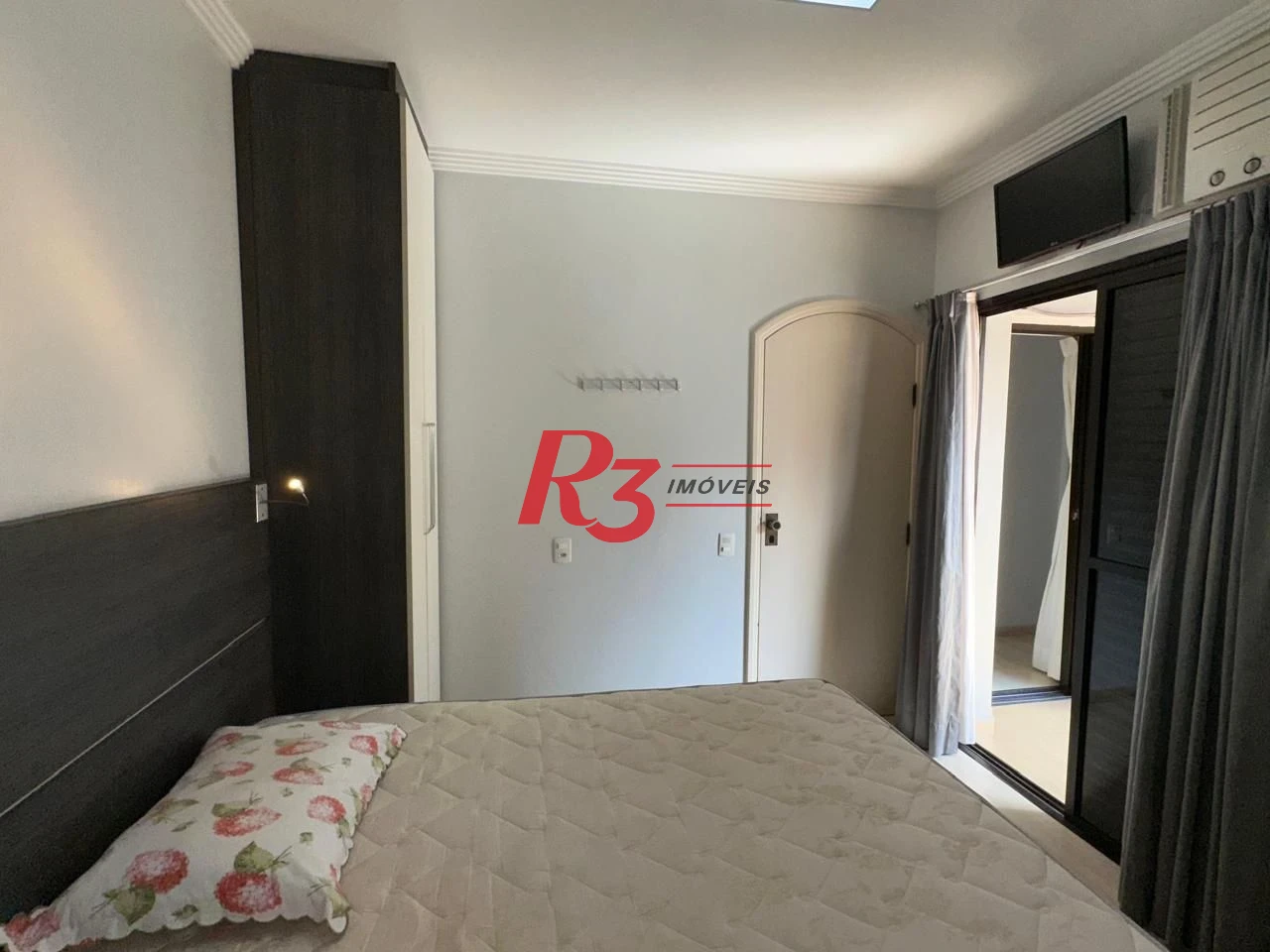 Flat no Gonzaga-Santos, Localização Privilegiada !!!