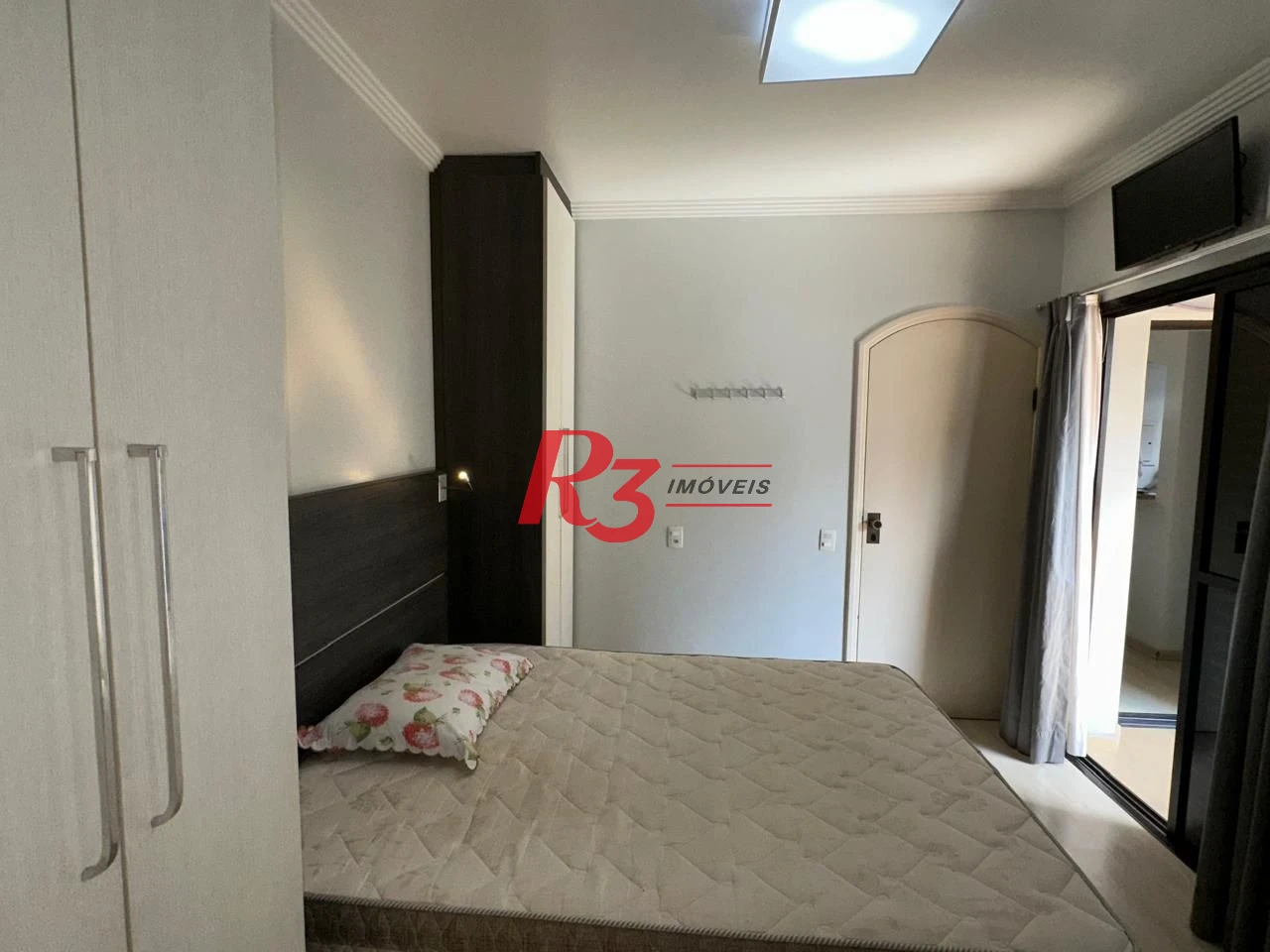 Flat no Gonzaga-Santos, Localização Privilegiada !!!