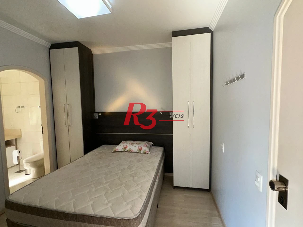Flat no Gonzaga-Santos, Localização Privilegiada !!!