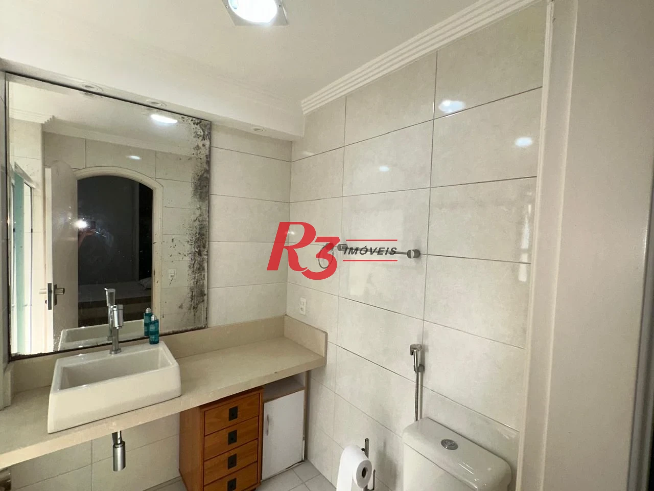 Flat no Gonzaga-Santos, Localização Privilegiada !!!